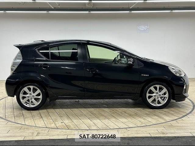 Toyota AQUA 2013-12 213061-17