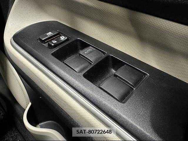 Toyota AQUA 2013-12 213061-15