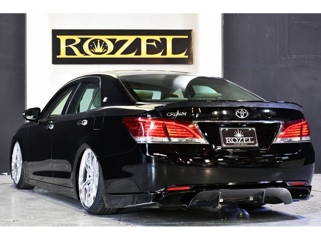 Toyota CROWN SEDAN 2013-06 4528-11