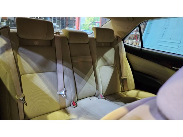 Toyota CROWN SEDAN 2013-06 4528-23