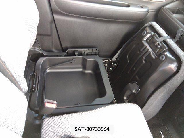 Suzuki WAGON R 2023-12 395184-5
