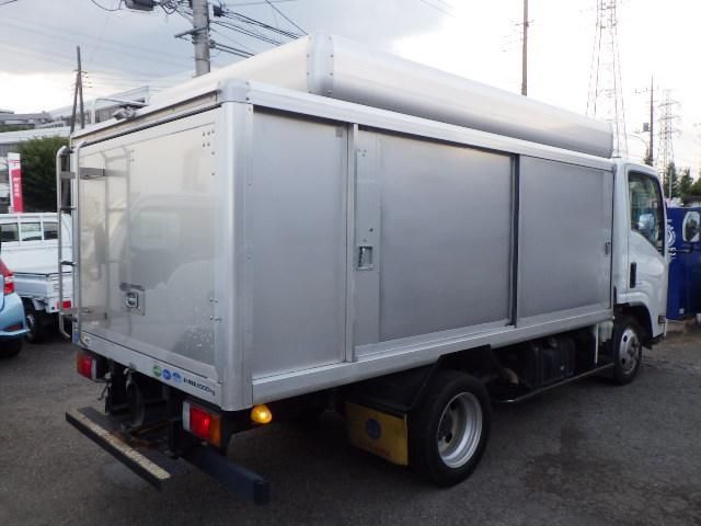 Isuzu ELF TRUCK 2011-04 6867-1