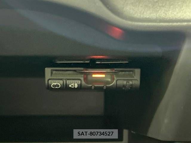 Nissan NOTE 2013-11 341888-6