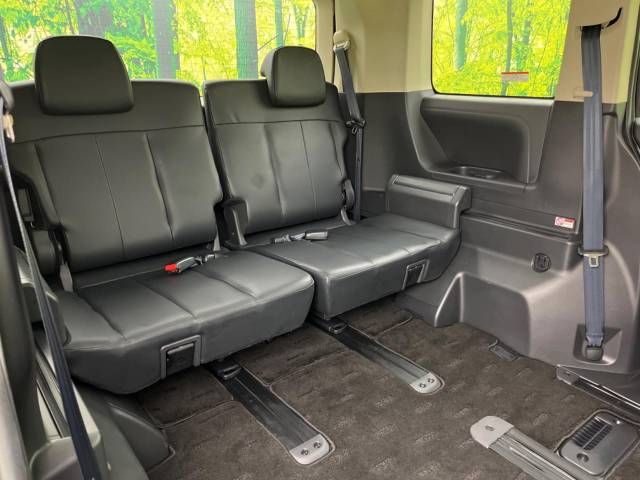 Mitsubishi DELICA D5 2017-06 28449-10