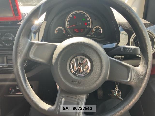 VolksWagen UP! 2014-02 355117-15