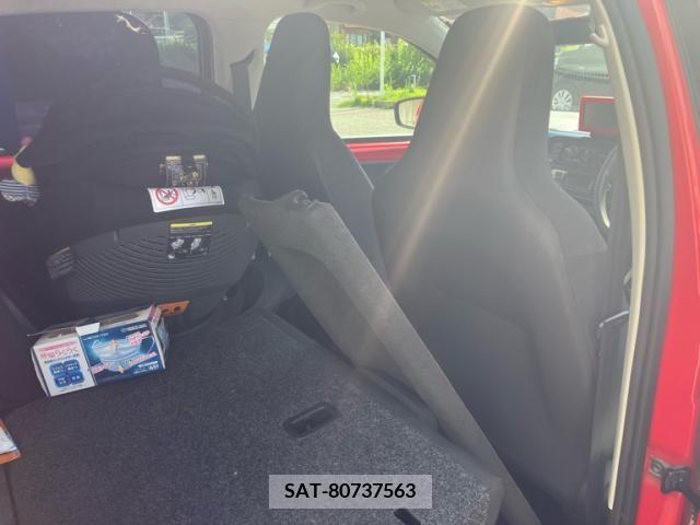 VolksWagen UP! 2014-02 355117-12