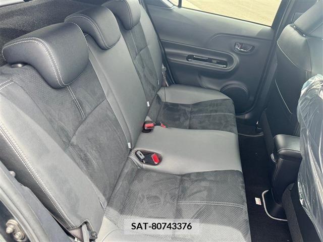 Toyota AQUA 2019-06 260886-11