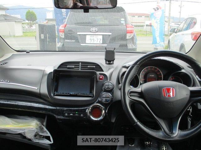 Honda FIT 2010-11 303315-3