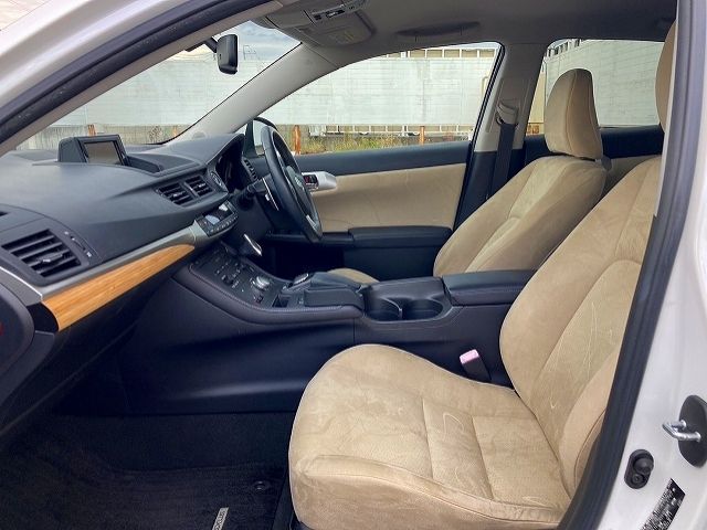 Lexus CT 2011-03 15411-3