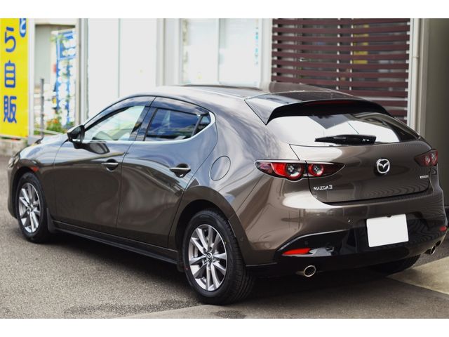 Mazda MAZDA3 2021-03 8400-2