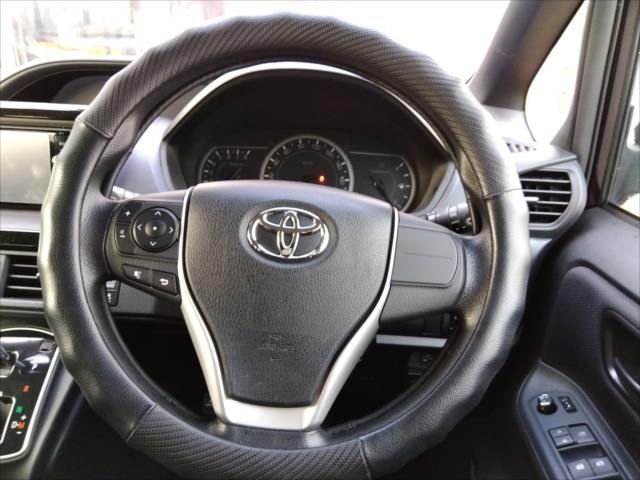 Toyota NOAH 2016-02 188764-3