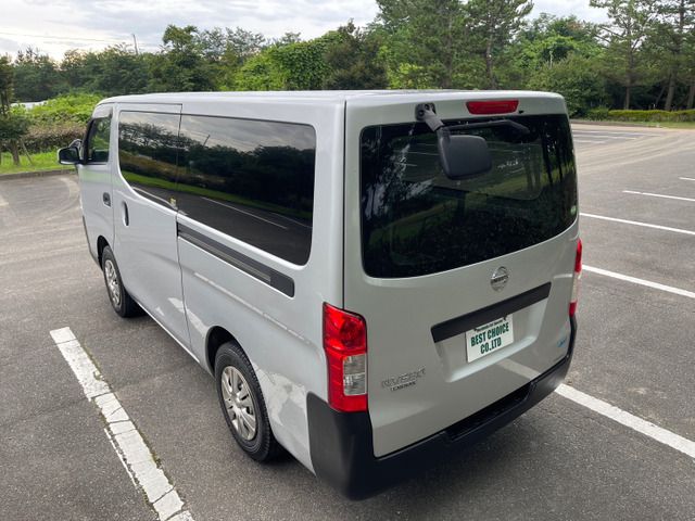 Nissan NV350 Caravan 2016-05 8026-12