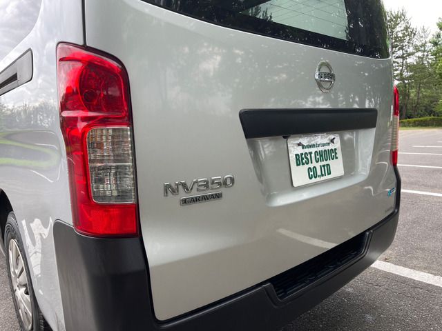 Nissan NV350 Caravan 2016-05 8026-18