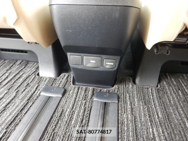 Toyota ALPHARD 2018-03 282954-14