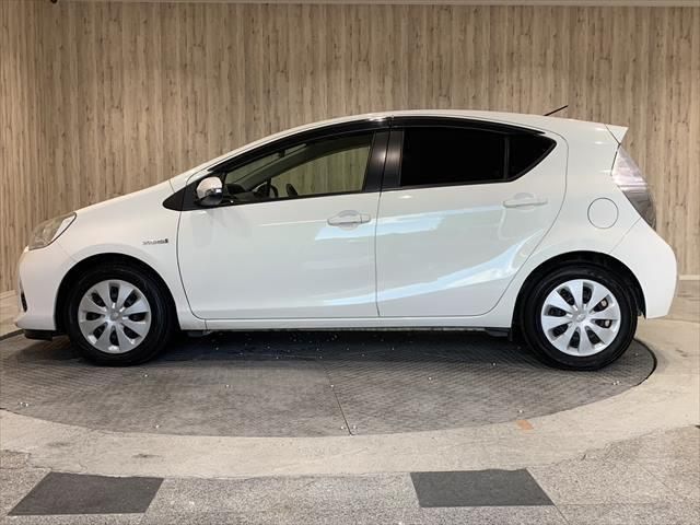 Toyota AQUA 2012-11 193890-7