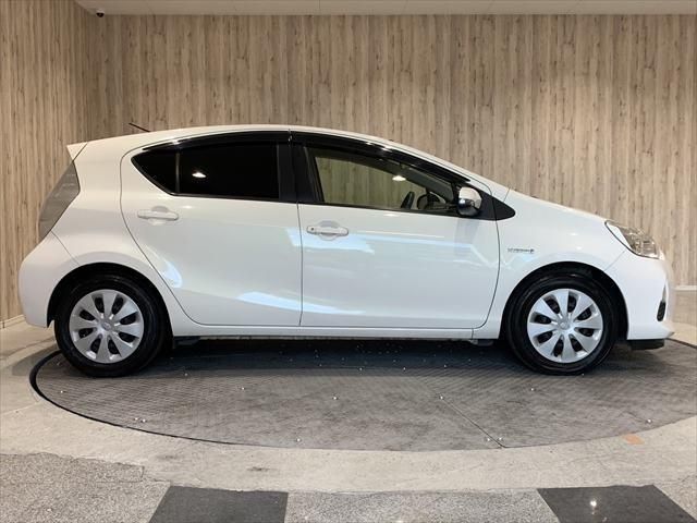 Toyota AQUA 2012-11 193890-3