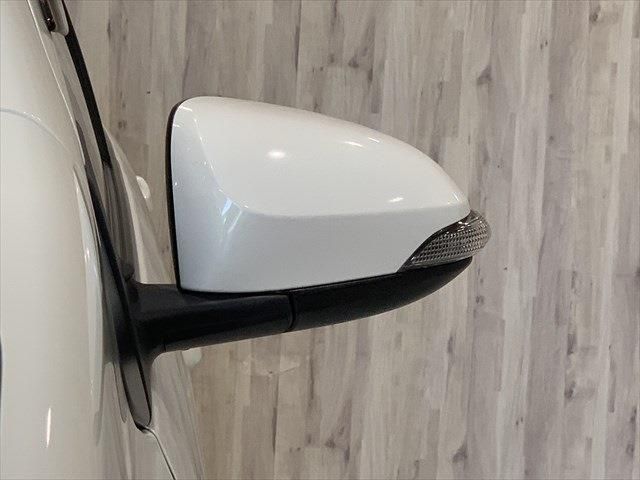 Toyota AQUA 2012-11 193890-10