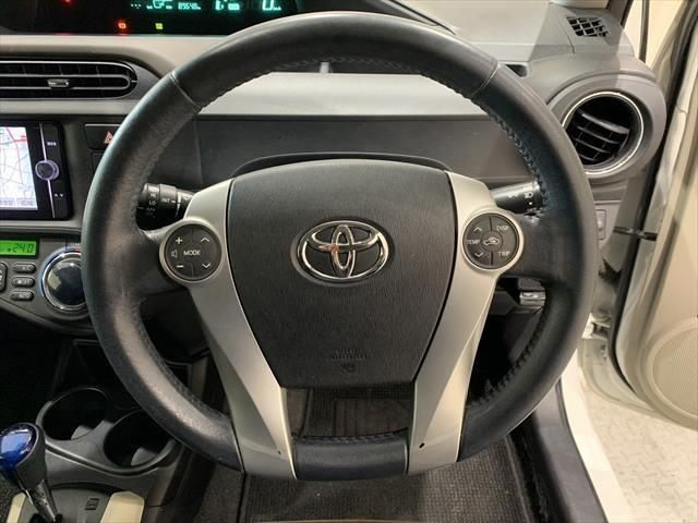 Toyota AQUA 2012-11 193890-22