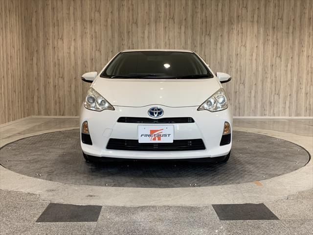 Toyota AQUA 2012-11 193890-1