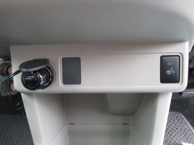 Toyota PASSO 2016-10 15981-22