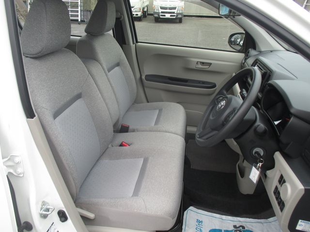 Toyota PASSO 2016-10 15981-10