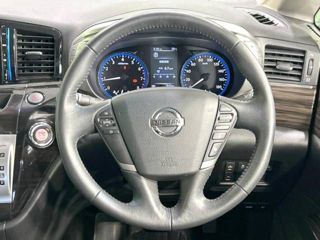 Nissan ELGRAND 2019-01 194802-12