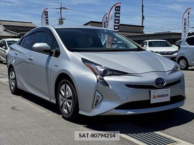 Toyota PRIUS 2016-03 329845-7