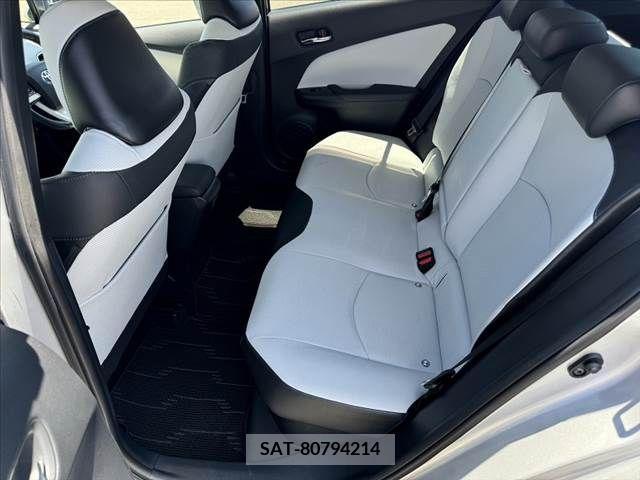 Toyota PRIUS 2016-03 329845-18