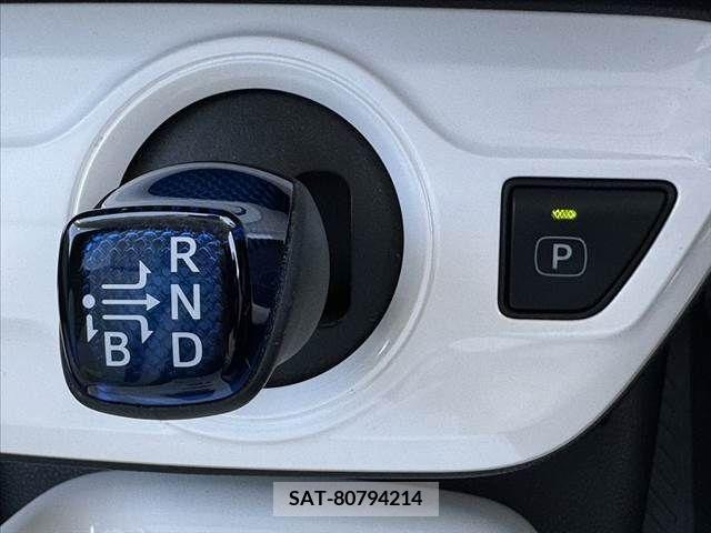 Toyota PRIUS 2016-03 329845-27