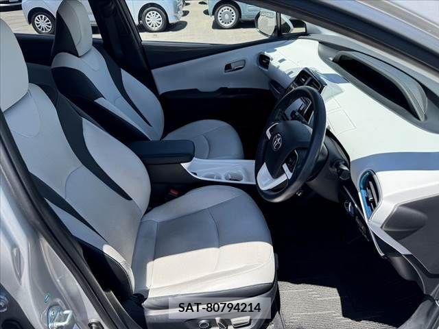 Toyota PRIUS 2016-03 329845-15