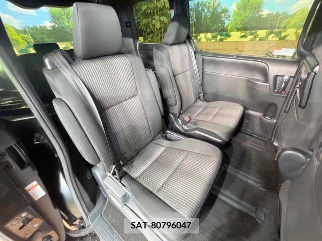 Toyota VOXY 2020-03 289088-16