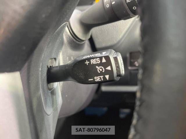 Toyota VOXY 2020-03 289088-7