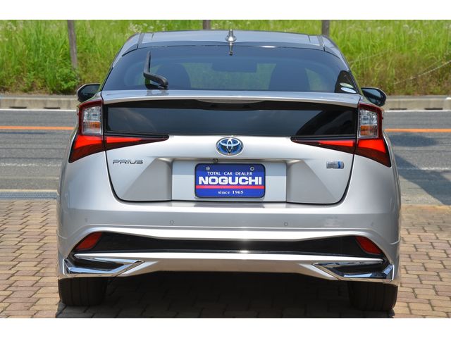 Toyota PRIUS 2018-12 4249-5