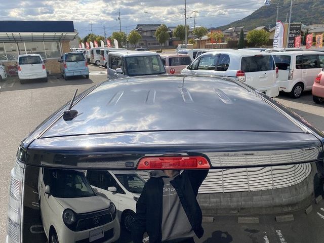 Toyota SIENTA 2012-05 192703-24