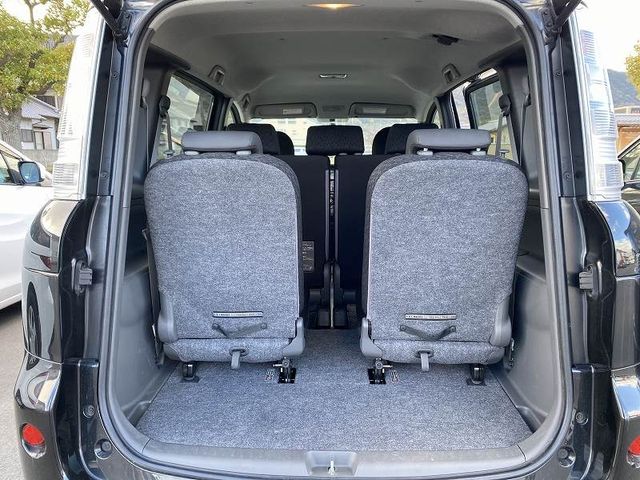 Toyota SIENTA 2012-05 192703-16
