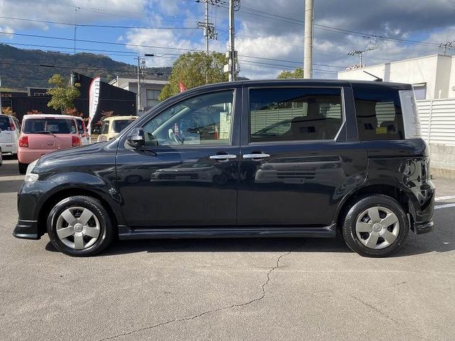 Toyota SIENTA 2012-05 192703-4