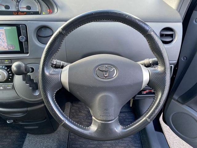 Toyota SIENTA 2012-05 192703-20