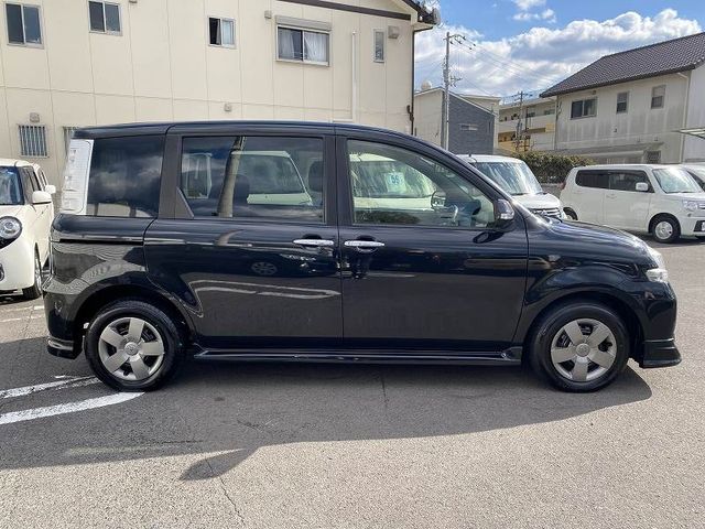 Toyota SIENTA 2012-05 192703-8