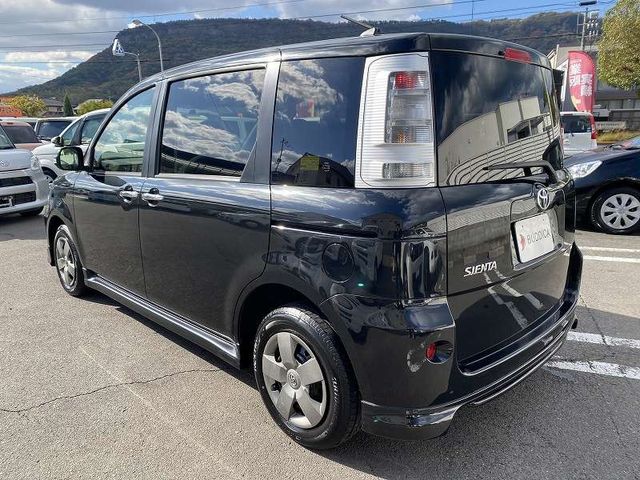 Toyota SIENTA 2012-05 192703-5
