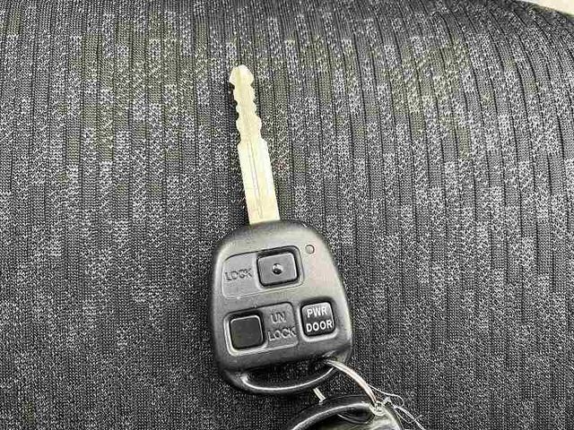 Toyota SIENTA 2012-05 192703-21