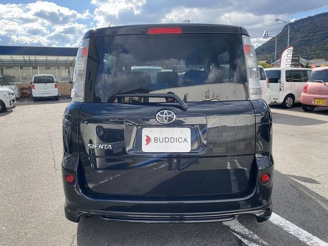 Toyota SIENTA 2012-05 192703-6