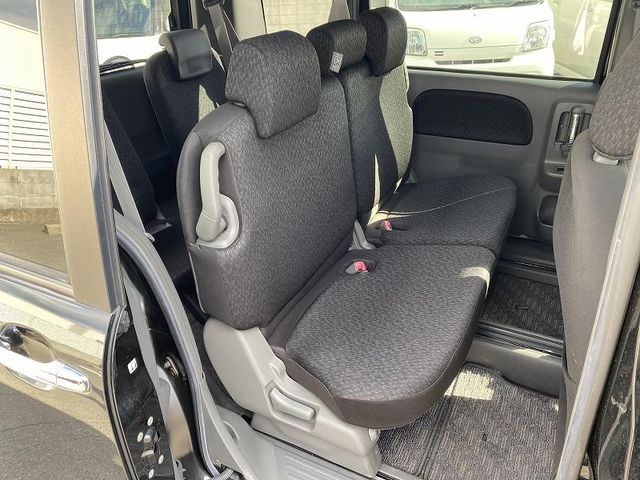 Toyota SIENTA 2012-05 192703-15