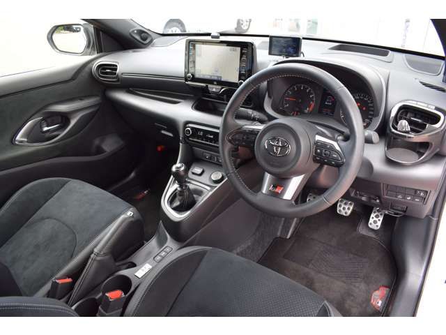 Toyota YARIS 2021-01 6983-1