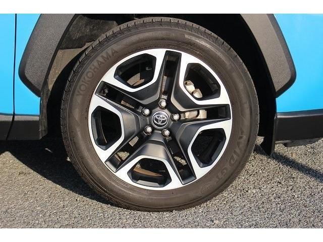 Toyota RAV4 2019-11 17202-9