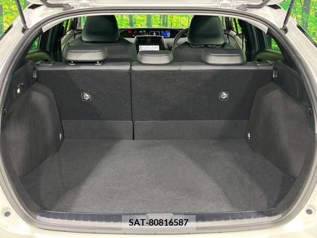 Toyota PRIUS 2021-08 322479-6