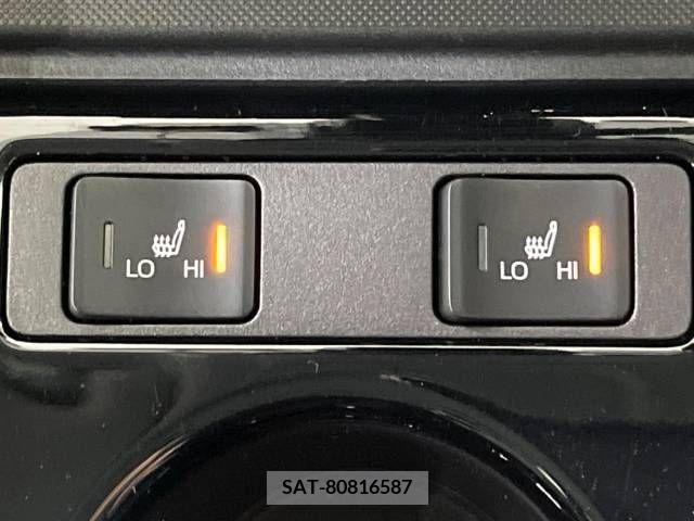 Toyota PRIUS 2021-08 322479-3
