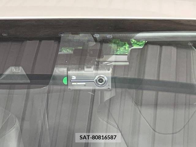 Toyota PRIUS 2021-08 322479-2
