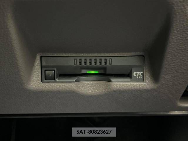 Toyota YARIS 2021-12 335920-7