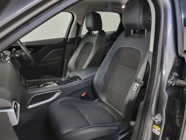 Jaguar F-PACE 2018-04 1797-25