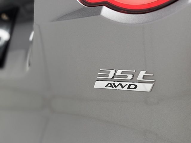 Jaguar F-PACE 2018-04 1797-13